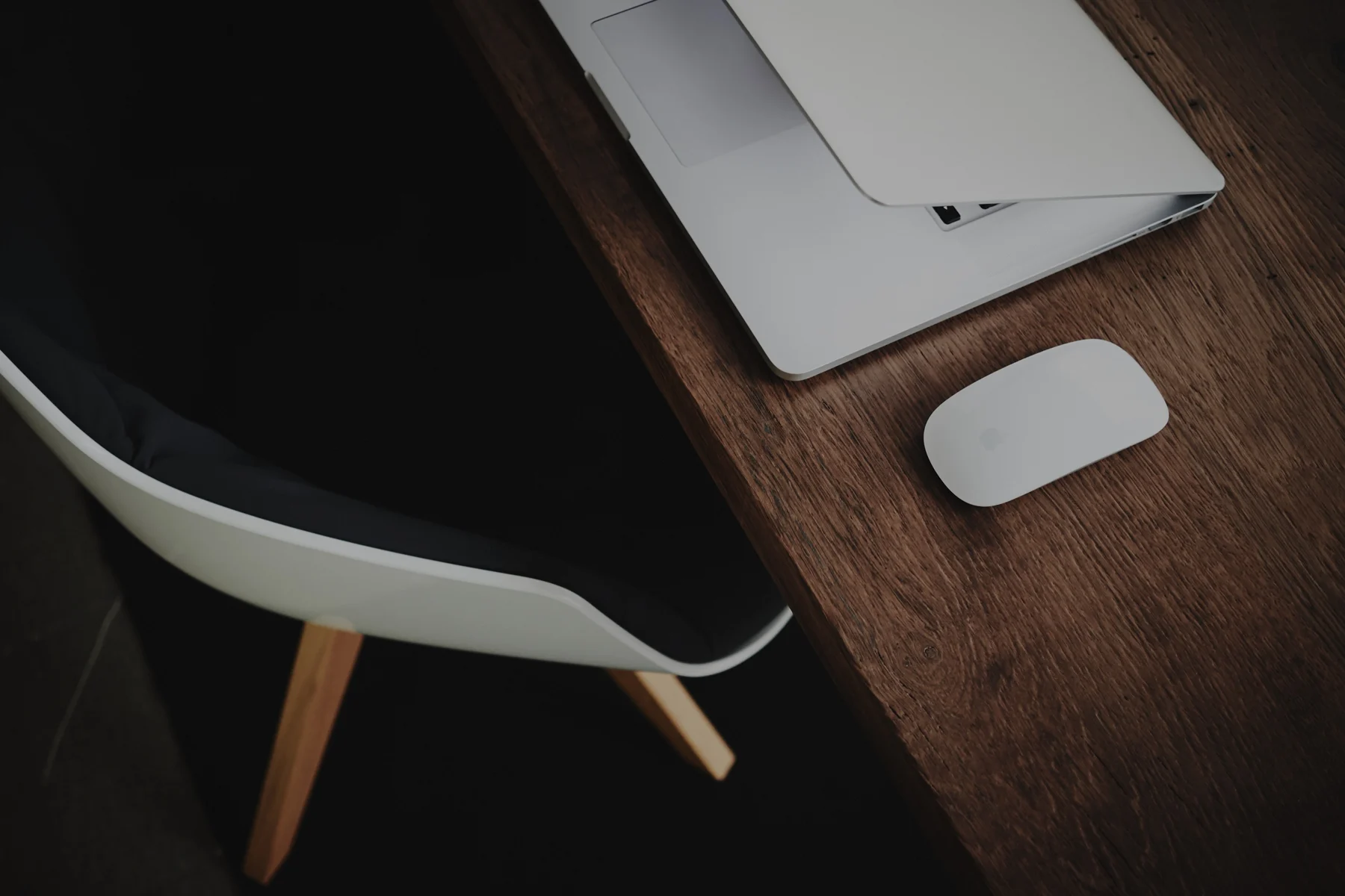 Chaise et bureau, espace de travail Ma Zone Ergo