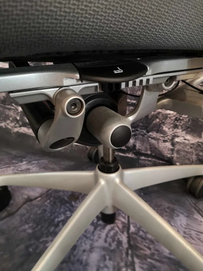 Vue 6 de Fauteuil ergonomique Teknion Contessa