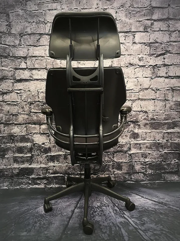 Vue 5 de Fauteuil HumanScale Freedom Headrest