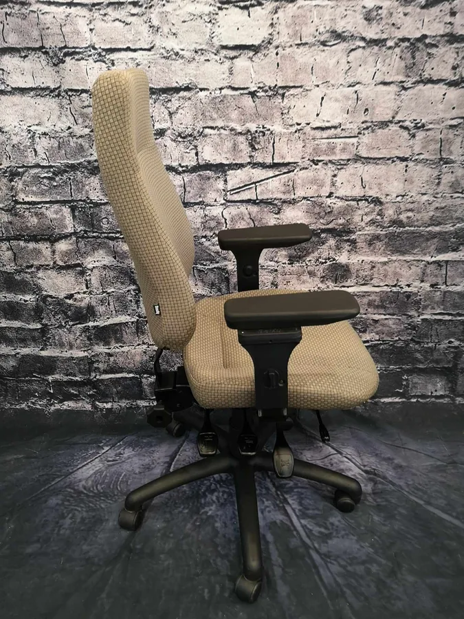 Vue 5 de Fauteuil Bouty Quattra Grand format