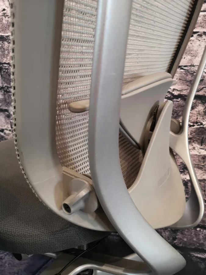 Vue 7 de Fauteuil ergonomique Teknion Contessa