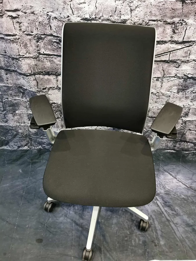 Vue 5 de Fauteuil ergonomique Steelcase Think V.2