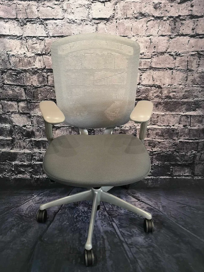 Vue 2 de Fauteuil ergonomique Teknion Contessa