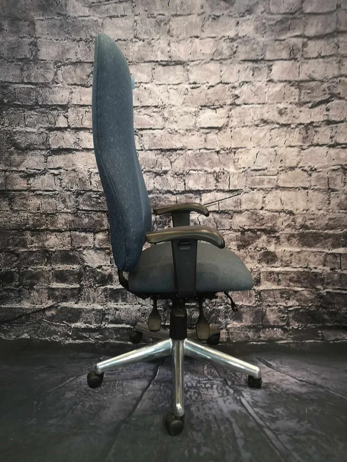 Vue 3 de Fauteuil Ergonomique ADI