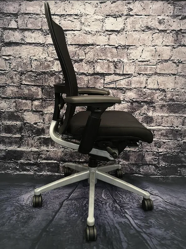 Vue 2 de Fauteuil Ergonomique Haworth Zody