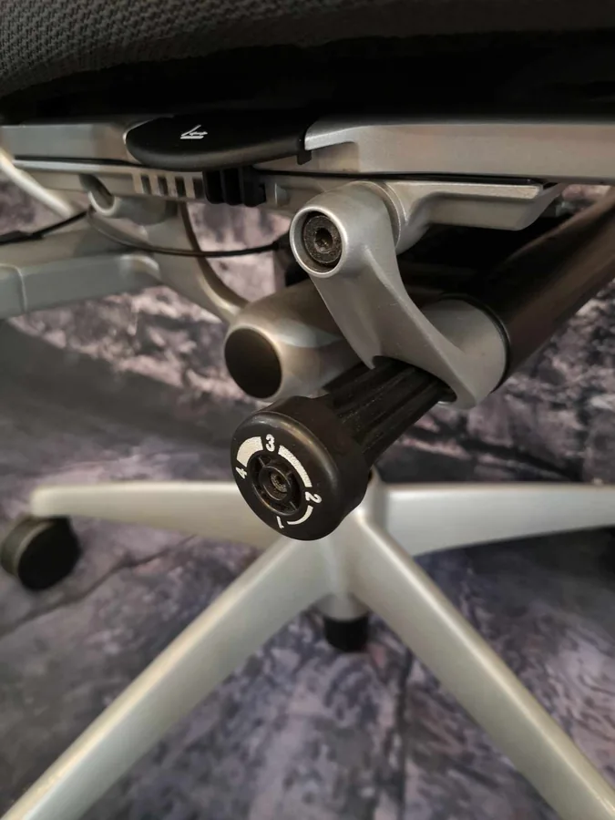 Vue 8 de Fauteuil ergonomique Teknion Contessa