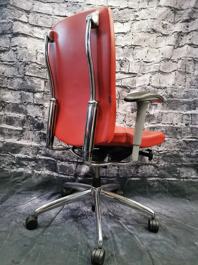 Vue 5 de Fauteuil ergonomique spécialisé de luxe Teknion en cuir
