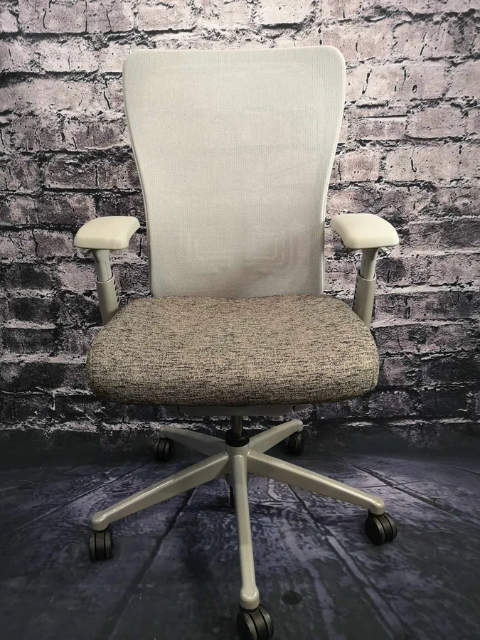 Vue 5 de Fauteuil Ergonomique Haworth  Zody