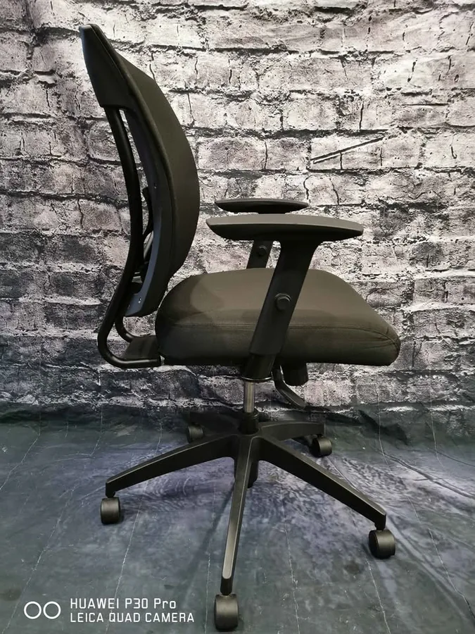 Vue 4 de Fauteuil Global Contract