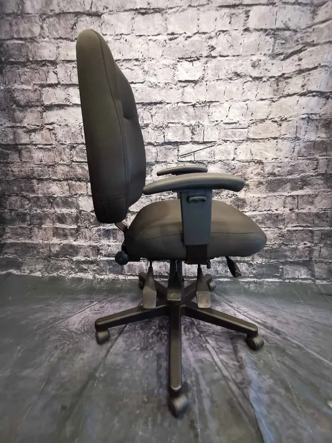 Vue 3 de Fauteuil Ergonomique Global Fulltime