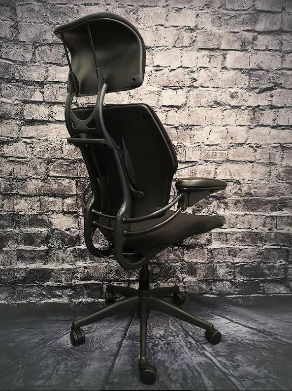 Vue 4 de Fauteuil HumanScale Freedom Headrest