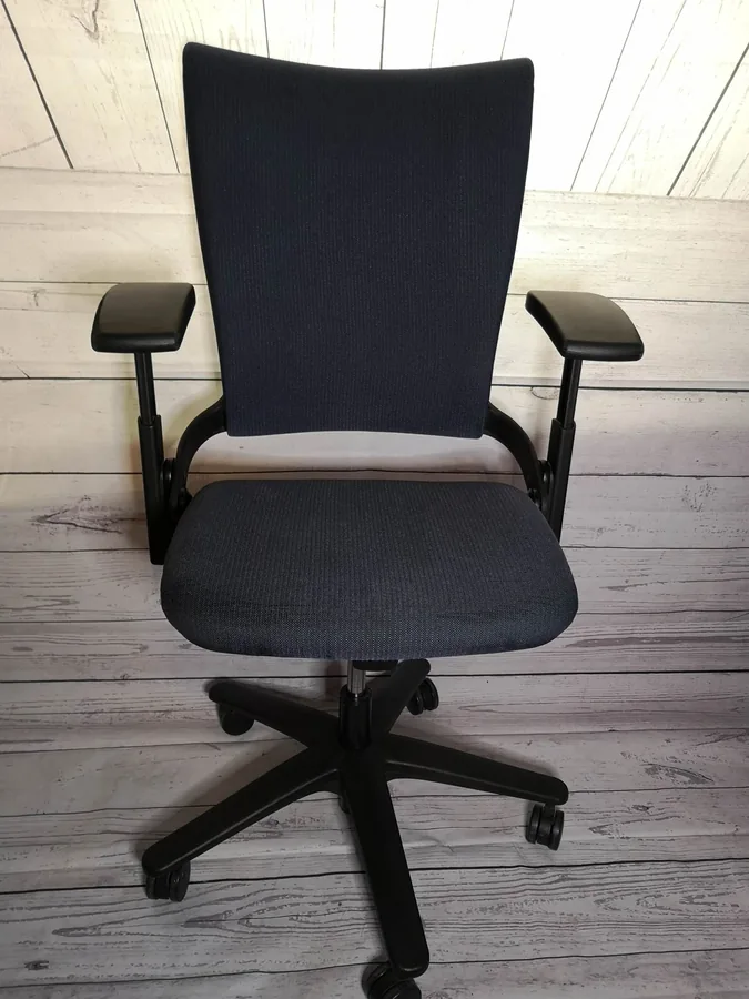 Vue 2 de Fauteuil ergonomique synchro-tilt Allsteel